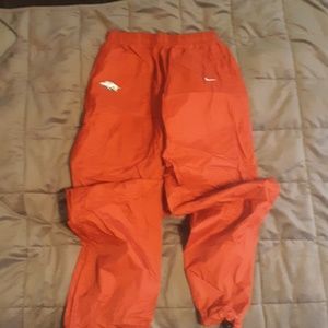 Arkansas Razorbacks windbreaker pants small